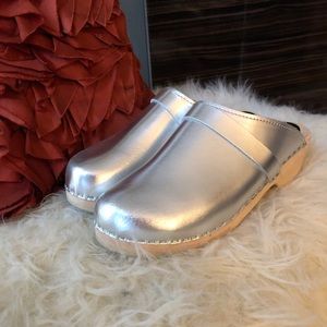 Lotta’s Swedish Clogs in Silver